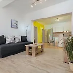 Comfort With Pool In (adults Only) Apartment Medulin