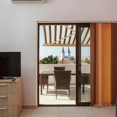 Comfort With Pool In (adults Only) Apartament Medulin