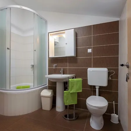Apartman Comfort With Pool In (adults Only) Medulin