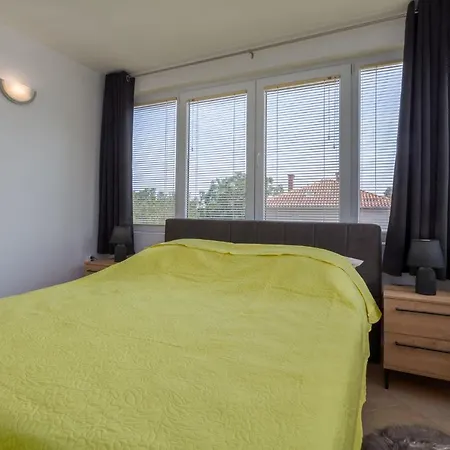 Comfort With Pool In (adults Only) Apartment