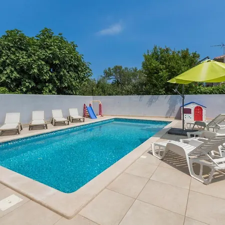 Apartment Comfort With Pool In (adults Only) *