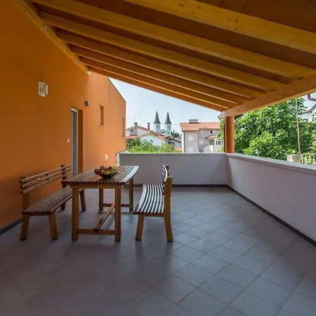 Comfort With Pool In (adults Only) Apartment *