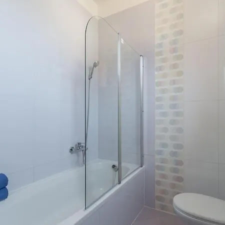 Comfort With Pool In (adults Only) Medulin