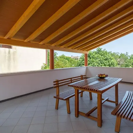 Comfort With Pool In (adults Only) Apartment *