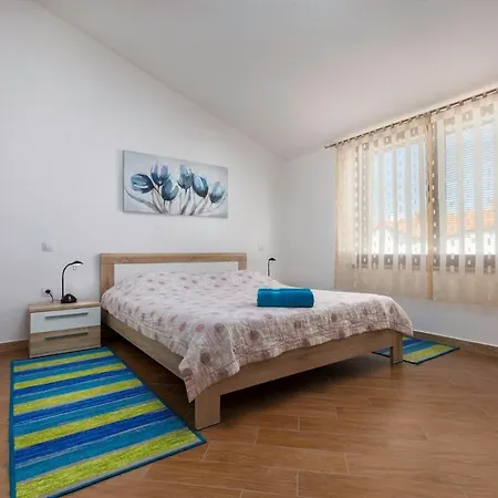 Comfort With Pool In (adults Only) Apartment
