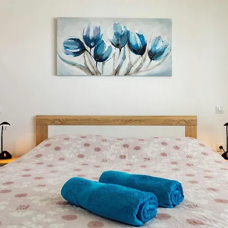 Comfort With Pool In (adults Only) Apartment *