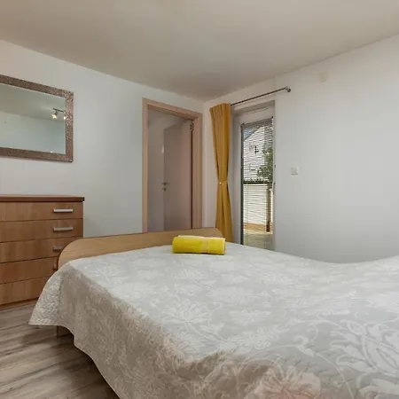 Apartment Comfort With Pool In (adults Only)