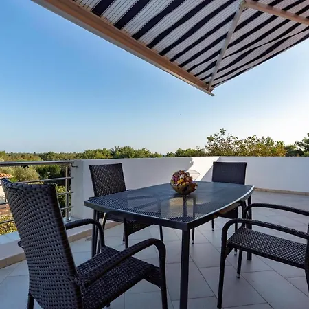Apartment Comfort With Pool In (adults Only)