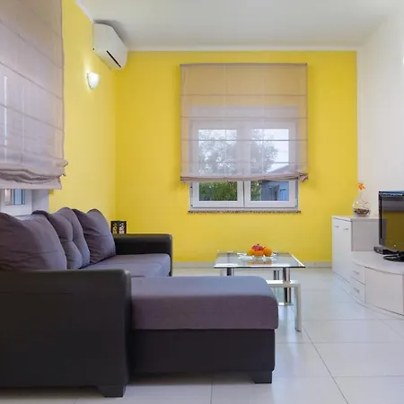 Apartment Comfort With Pool In (adults Only)