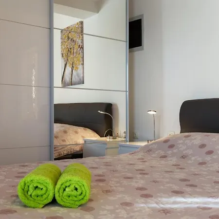 Comfort With Pool In (adults Only) Apartment