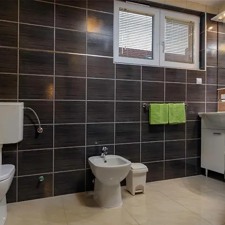Apartment Comfort With Pool In (adults Only) Medulin