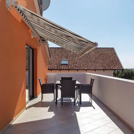 Comfort With Pool In (adults Only) Apartment