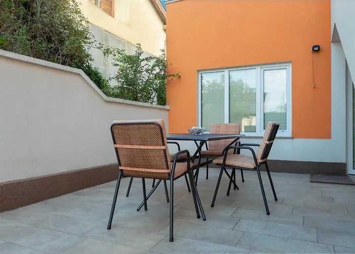 Comfort With Pool In (adults Only) Medulin