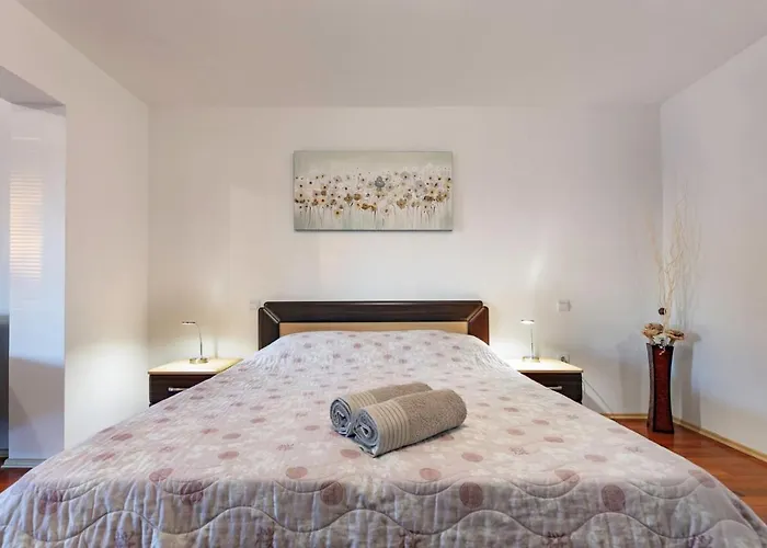 Comfort With Pool In (adults Only) Apartman